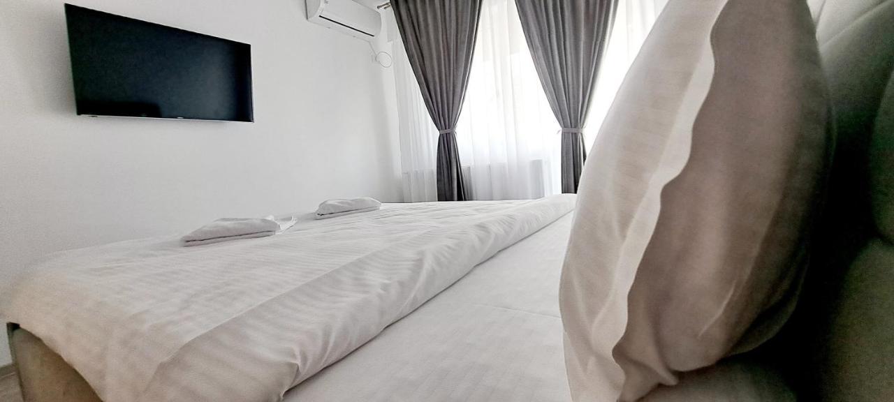 Relax Home Apartment Q Iasi Buitenkant foto