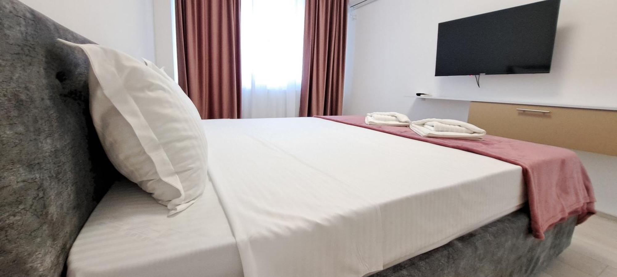 Relax Home Apartment Q Iasi Buitenkant foto