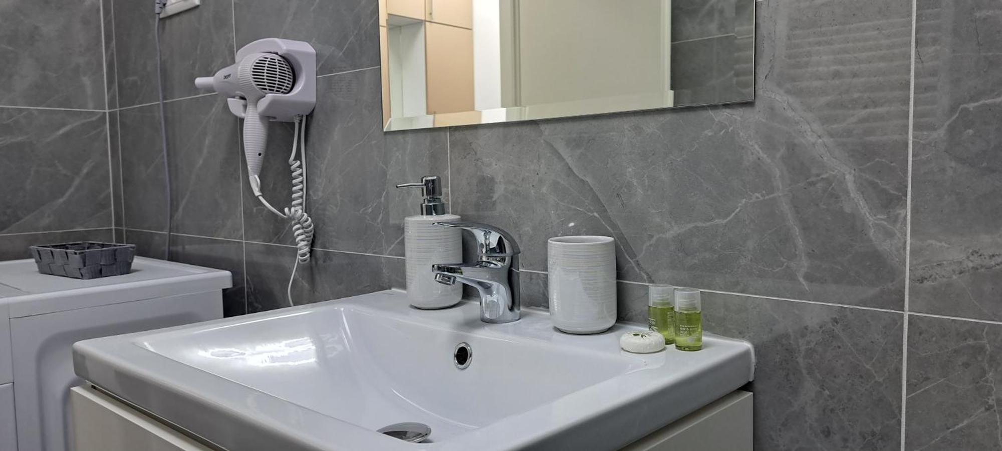 Relax Home Apartment Q Iasi Buitenkant foto